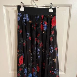 Aritzia Wilfred twirl skirt size XS